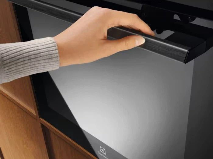 Electrolux LOF6P16Z 60 L Built-in Electric Pyrolytic Black