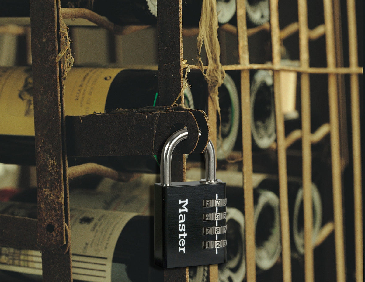 MASTER LOCK Combination Padlock 4x10.2x1.5 cm, Model 7640EURDBLKLH