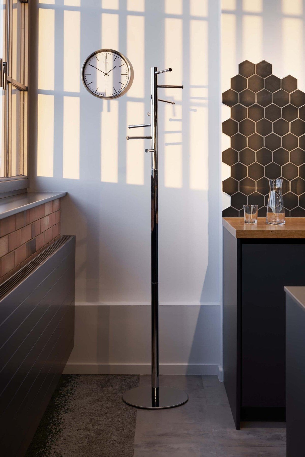 MAUL 9406496 Coat Rack, Floor Standing, Metal, 7 Hooks, 1770 mm