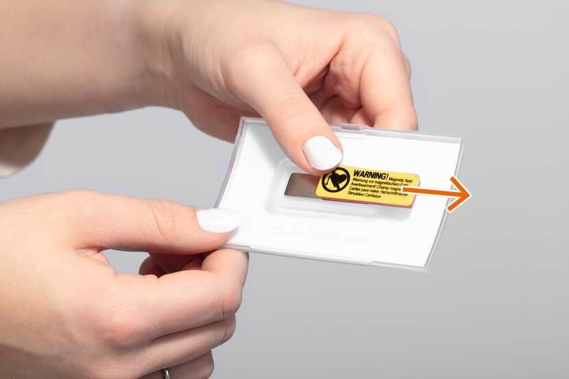 DURABLE Name Badge CLICK FOLD - 40x75 mm - Magnetic - 10 Pieces