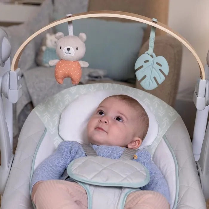 Ingenuity Cozy Spot Elektrische babyschommel met houten