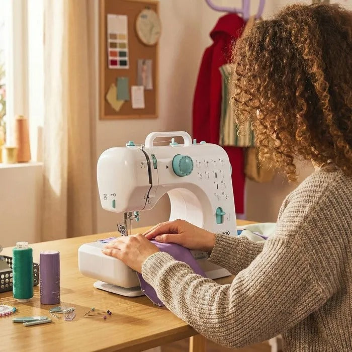 LIVOO Sewing Machine - 30x32x15 cm - 2580 g