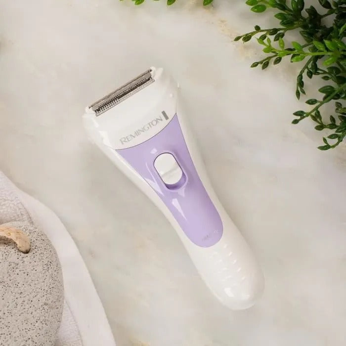 REMINGTON Smooth & Silky Women's Razor - 2 AAA Batteries Included