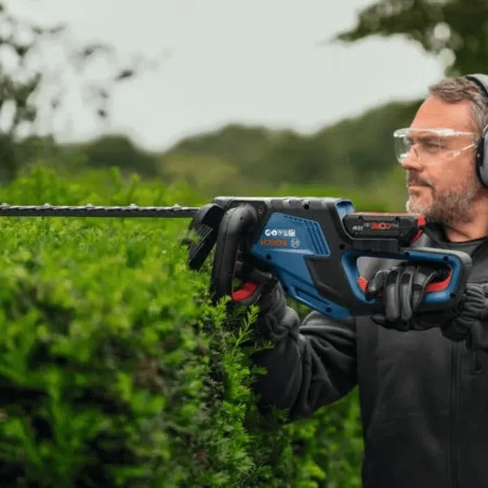 BOSCH PROFESSIONAL Hedge Trimmer - 4180 g - Outdoor Garden Tools