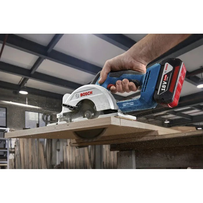 BOSCH PROFESSIONAL Circular Saw - Compact Design