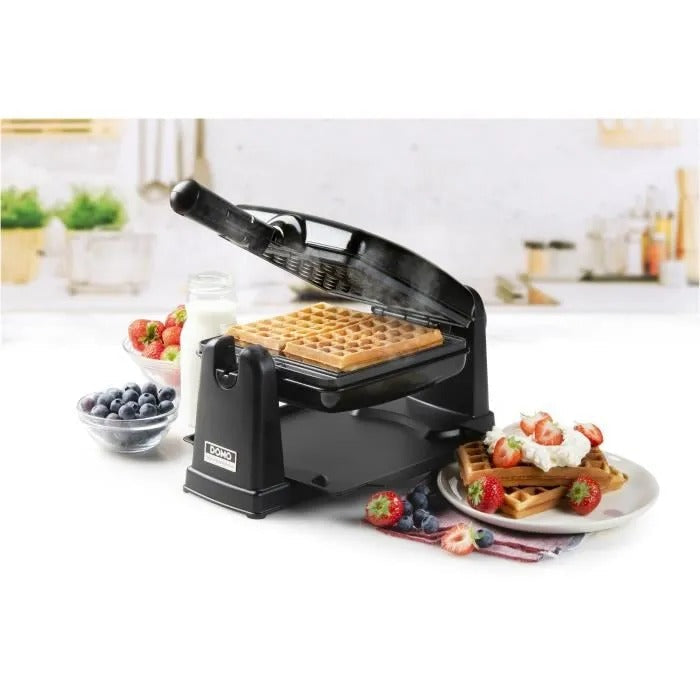 Domo DO9224W Rotary Waffle Iron - 180° - Black