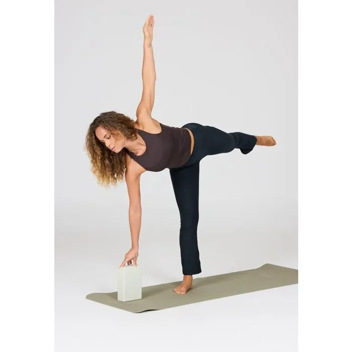 ATHLECIA Yoga Brick 26 cm x 19 cm x 8 cm - 150 g