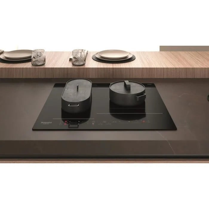 HOTPOINT Induction Hob - 3 Zones - 59 x 51 cm - HB2760BNE - 7200W - Black