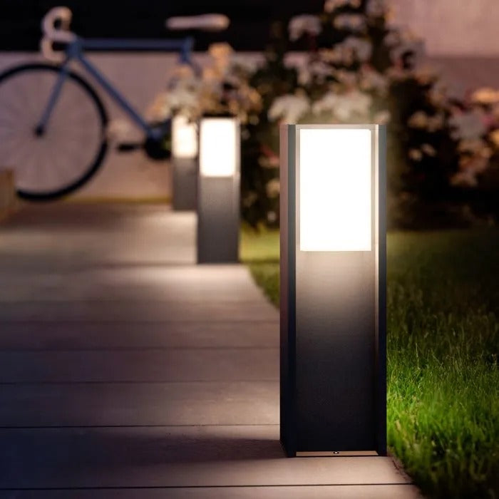PHILIPS HUE Garden Lamp Post - Outdoor Lighting - 44 cm Length - 1960 g